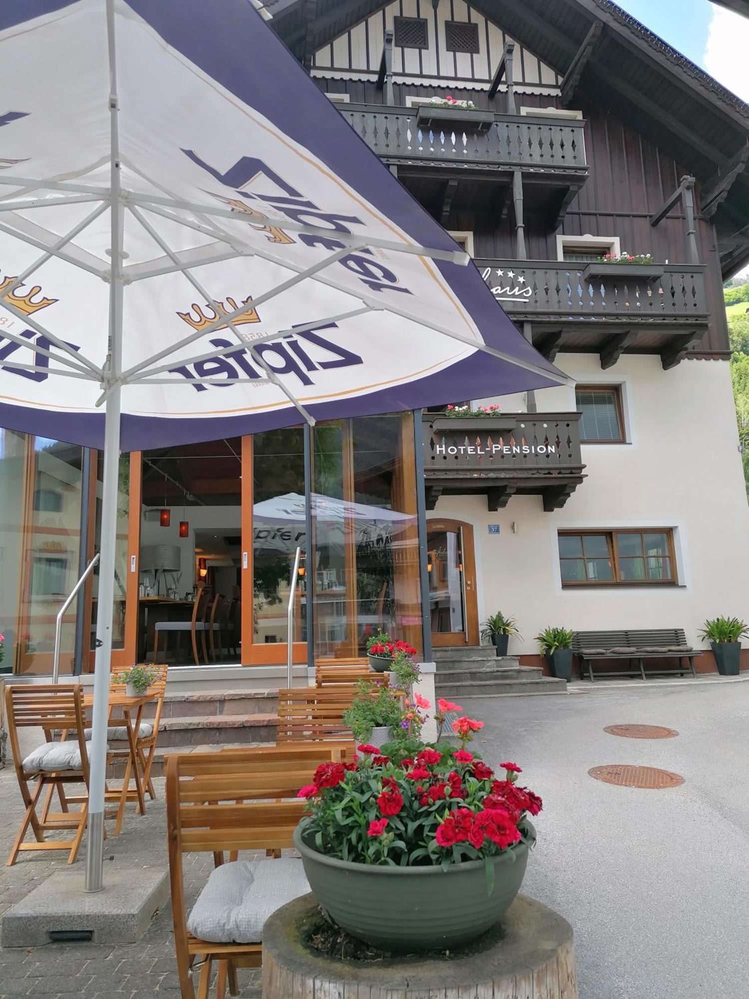 Hotel-Pension Hoferhaus Neukirchen am Grossvenediger Exterior photo